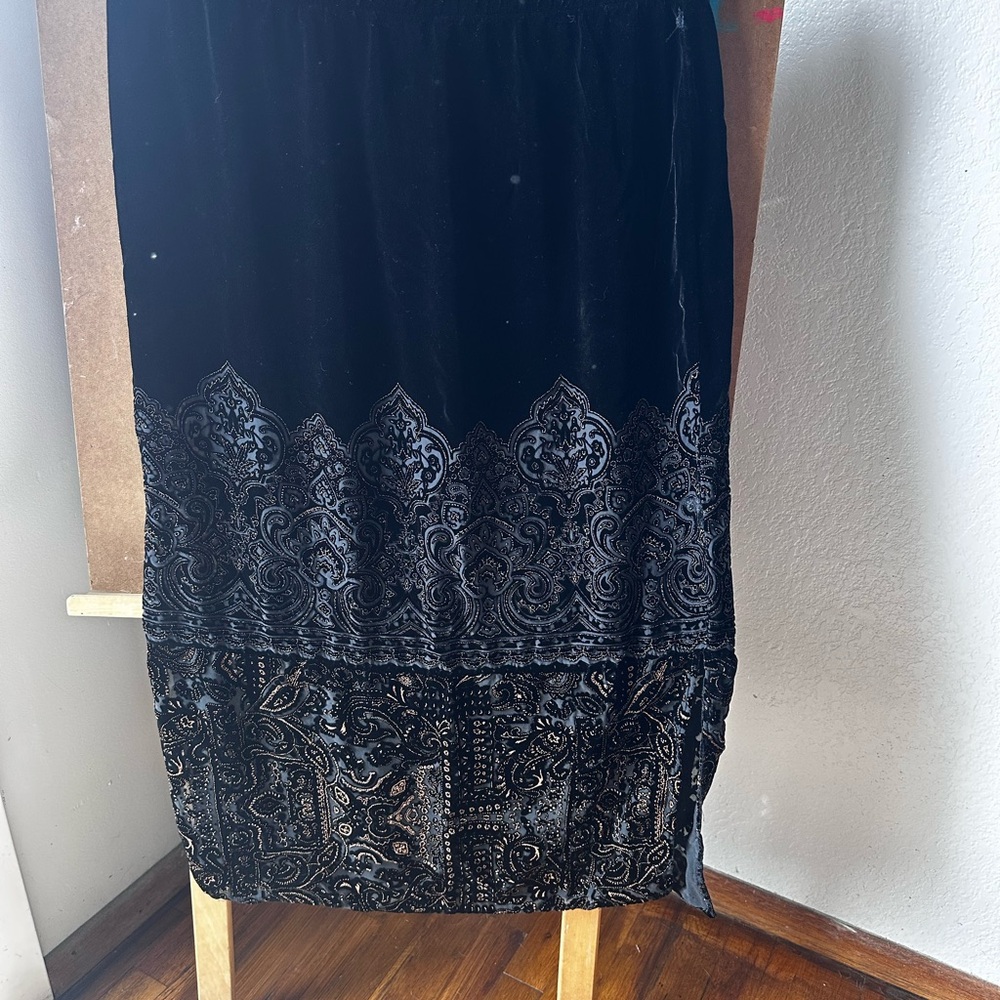 Carole Little Black Velvet Maxi Skirt with Paisley Border